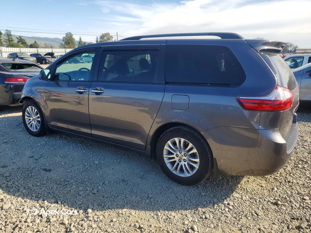 Toyota Sienna 2015
