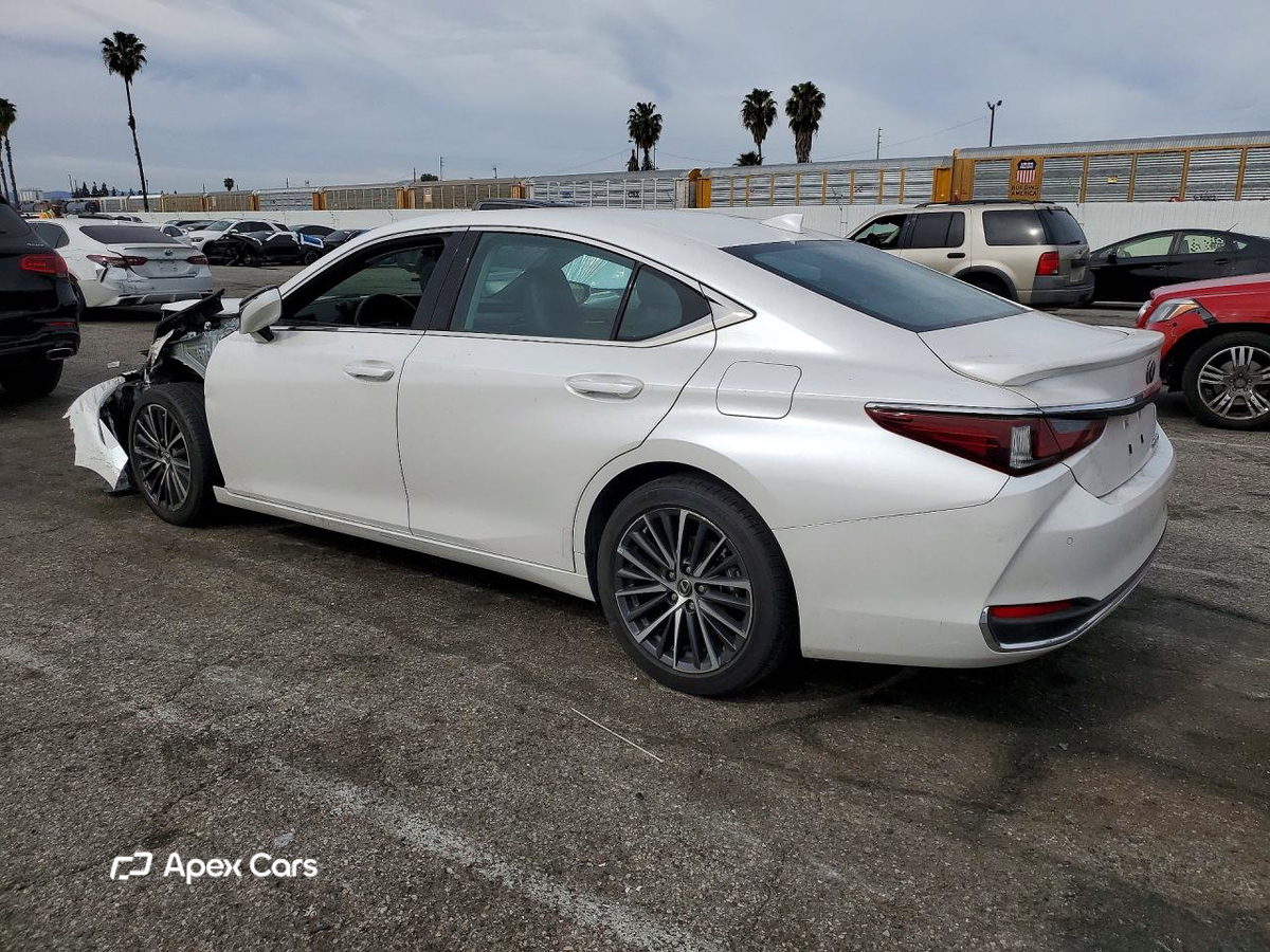 Lexus ES 2024