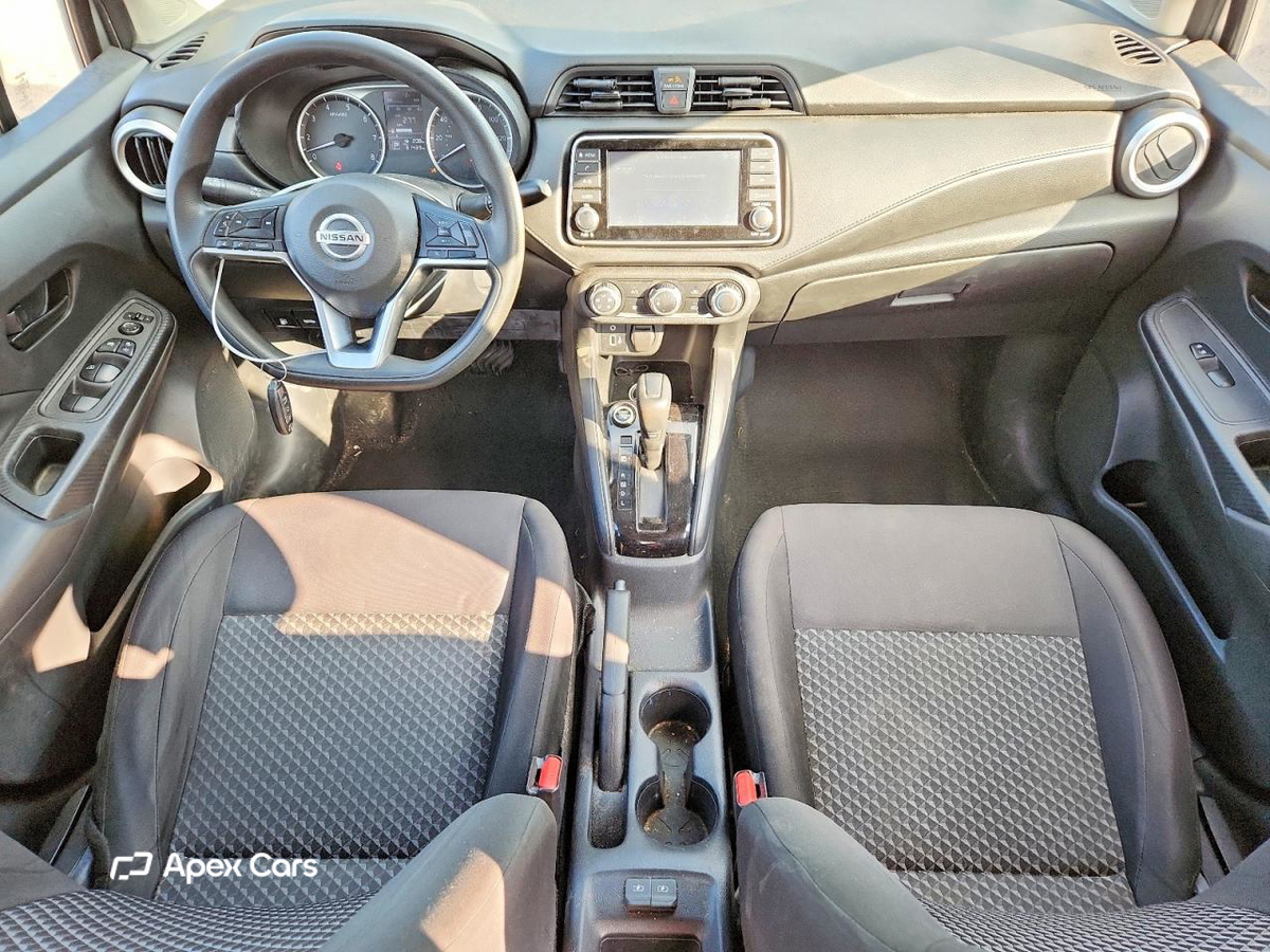 Nissan Versa 2021