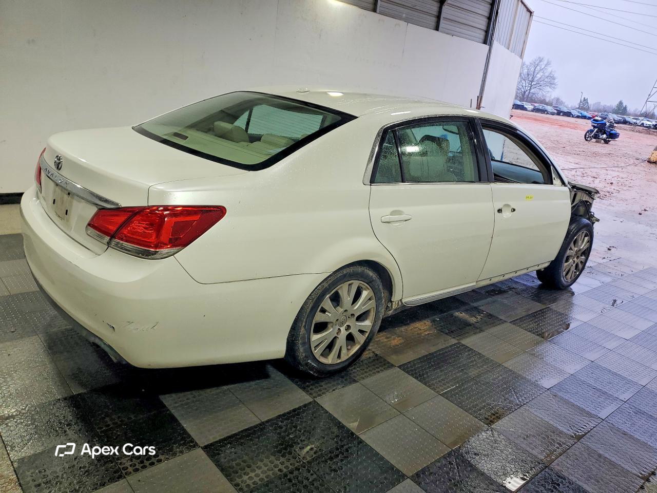 Toyota Avalon 2011