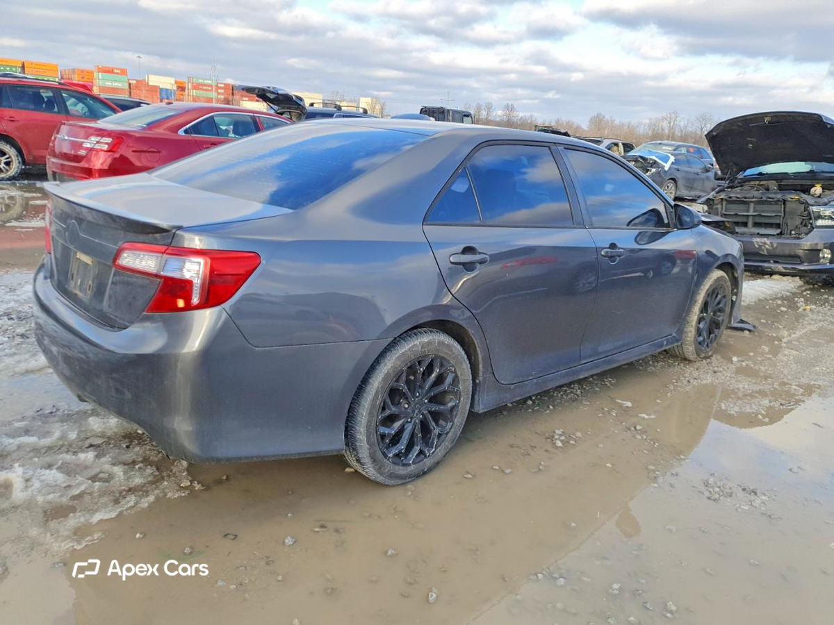Toyota Camry 2012