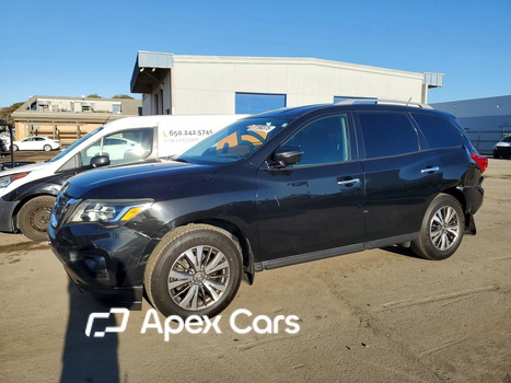 Nissan Pathfinder 2017 - Image 1 of 13
