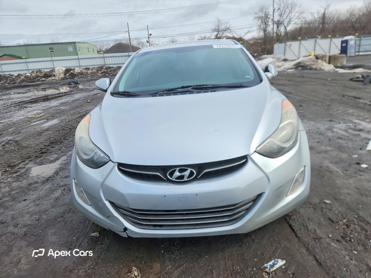 Hyundai Elantra 2013