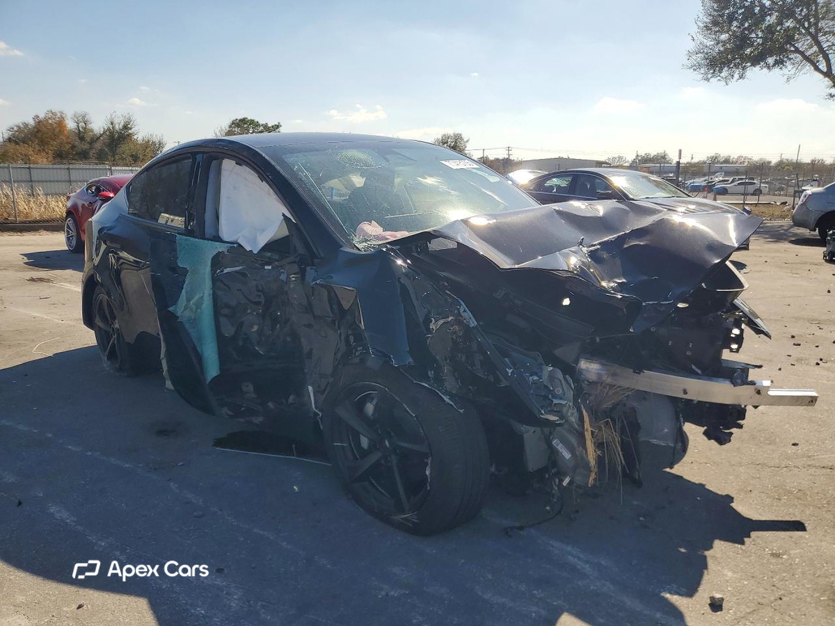 Tesla Model Y 2026