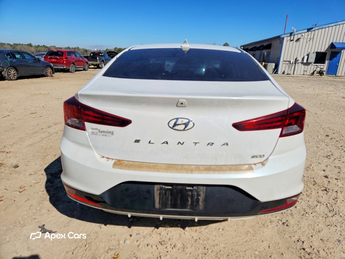 Hyundai Elantra 2020