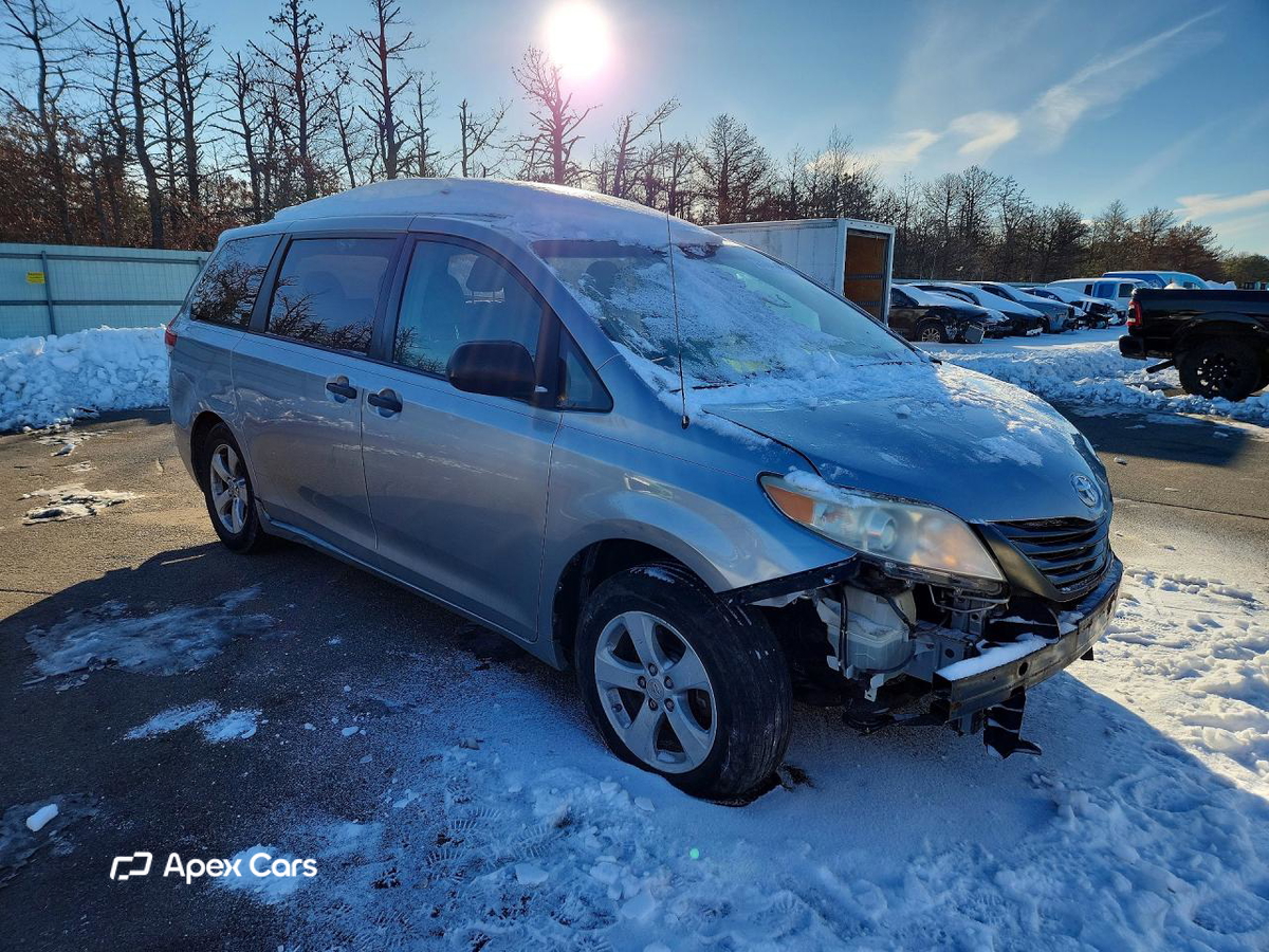 Toyota Sienna 2011
