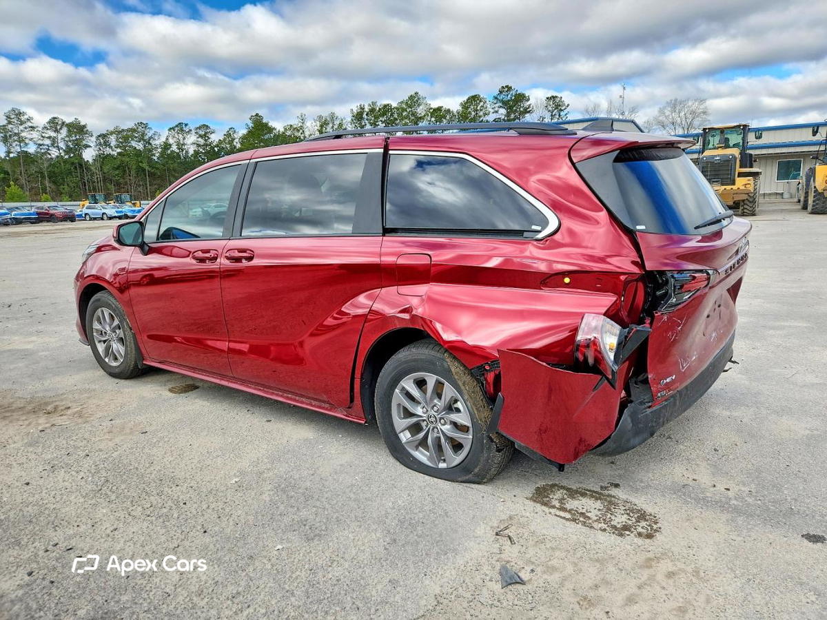 Toyota Sienna 2025
