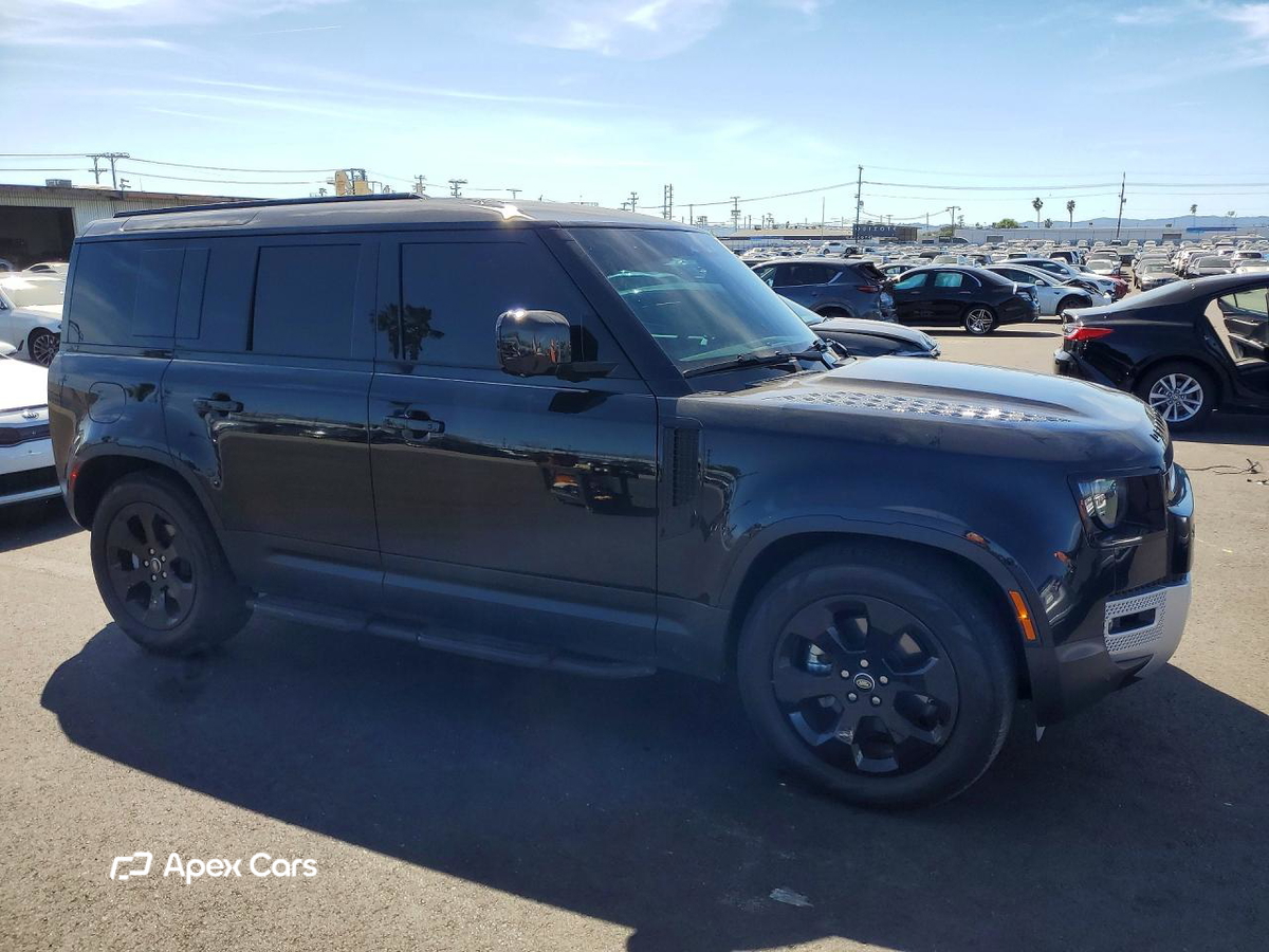 Land Rover Defender 2025