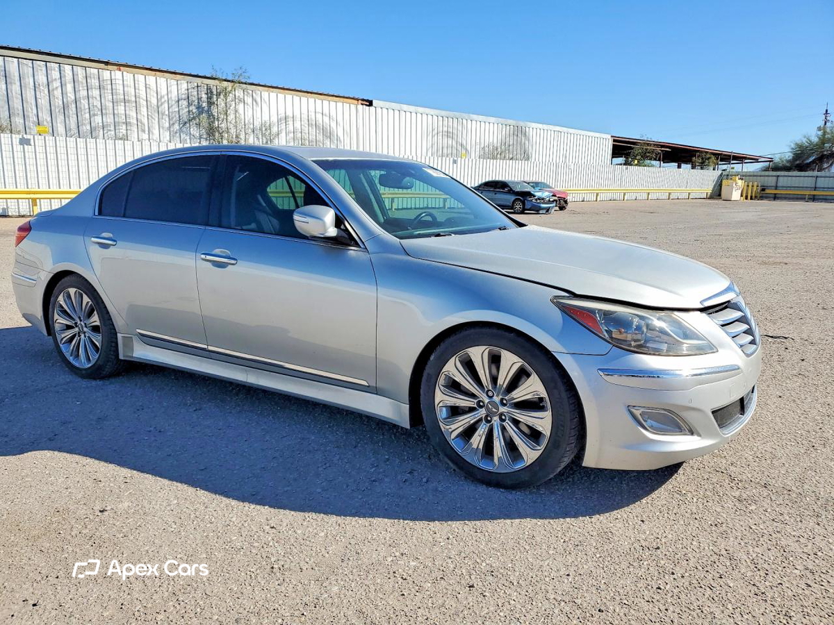 Hyundai Genesis 2012