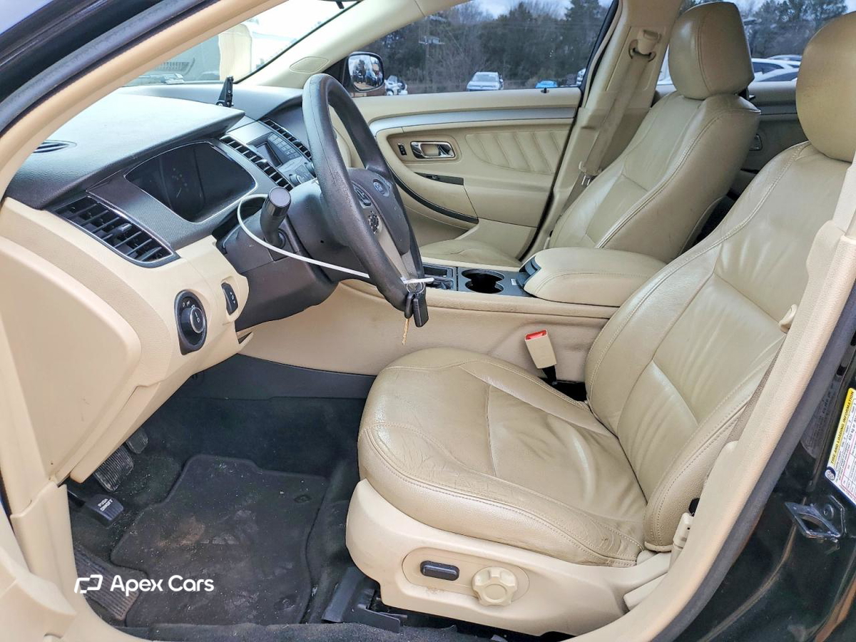 Ford Taurus 2016