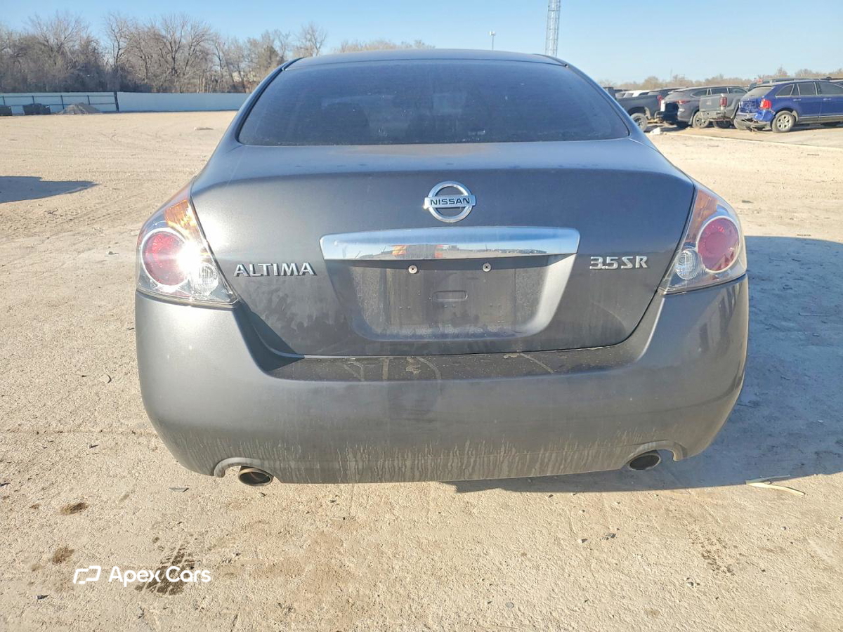Nissan Altima 2012