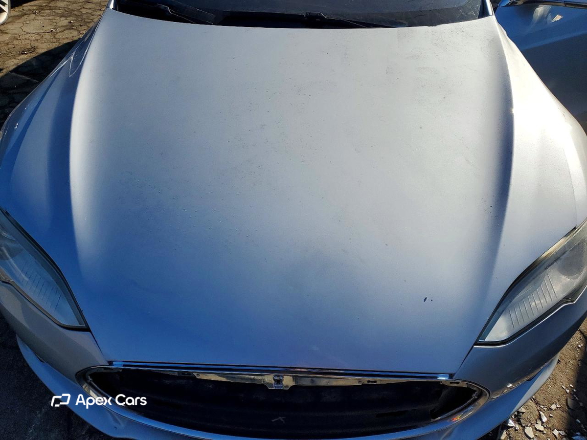 Tesla Model S 2014