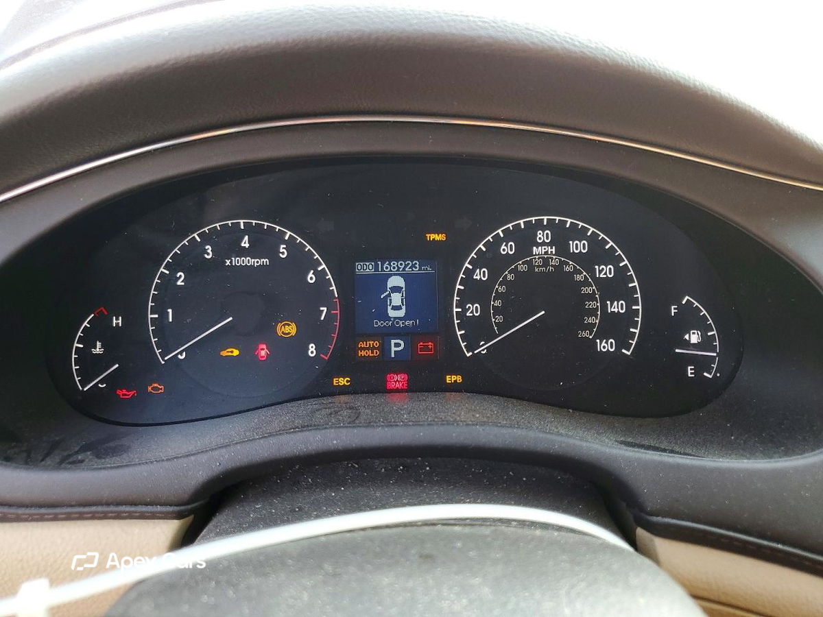 Hyundai Genesis 2011