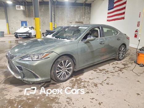 Lexus ES 2019 - Image 1 of 13