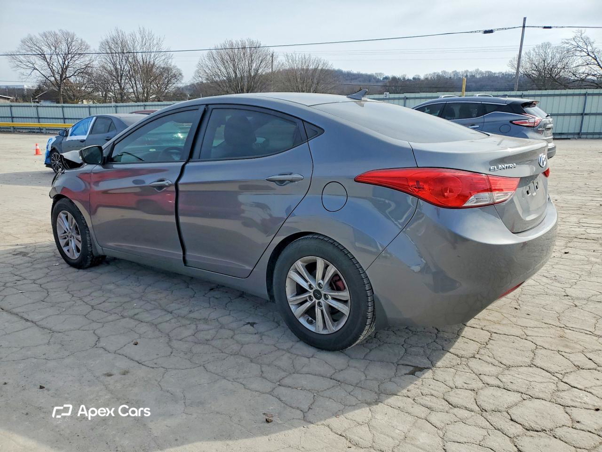 Hyundai Elantra 2012