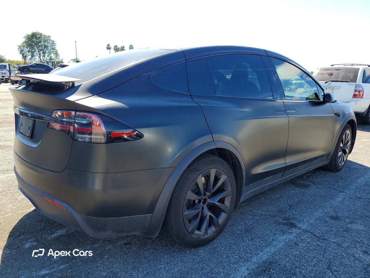 Tesla Model X 2024