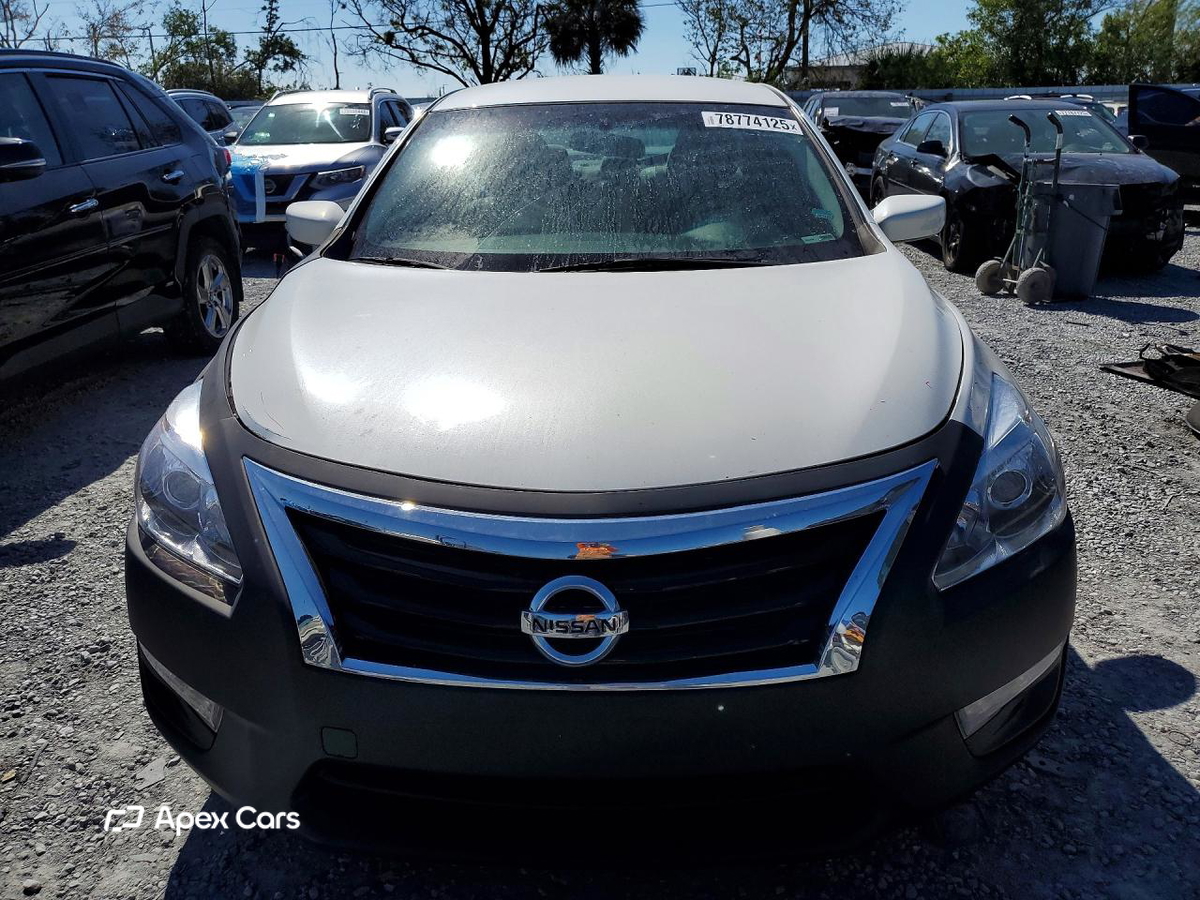 Nissan Altima 2015