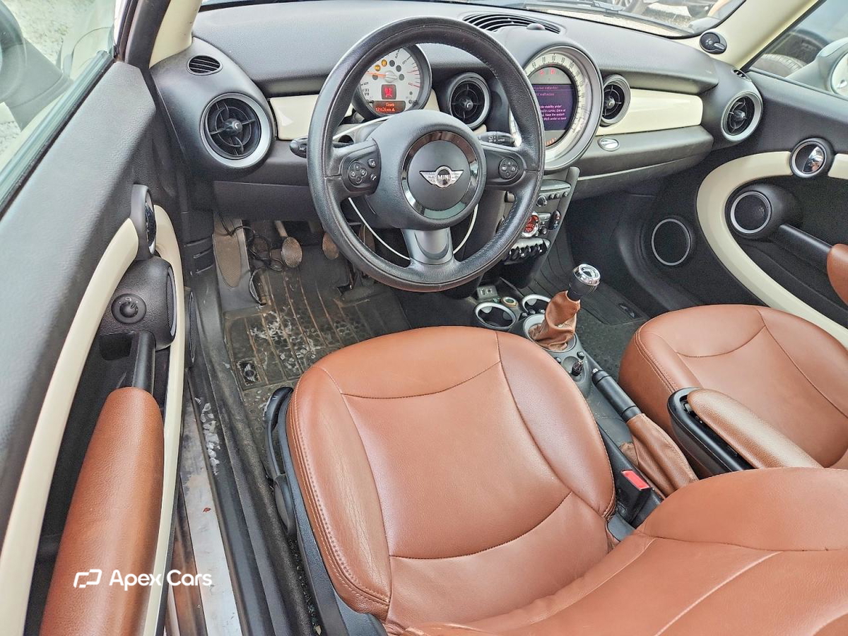 MINI Cooper 2013