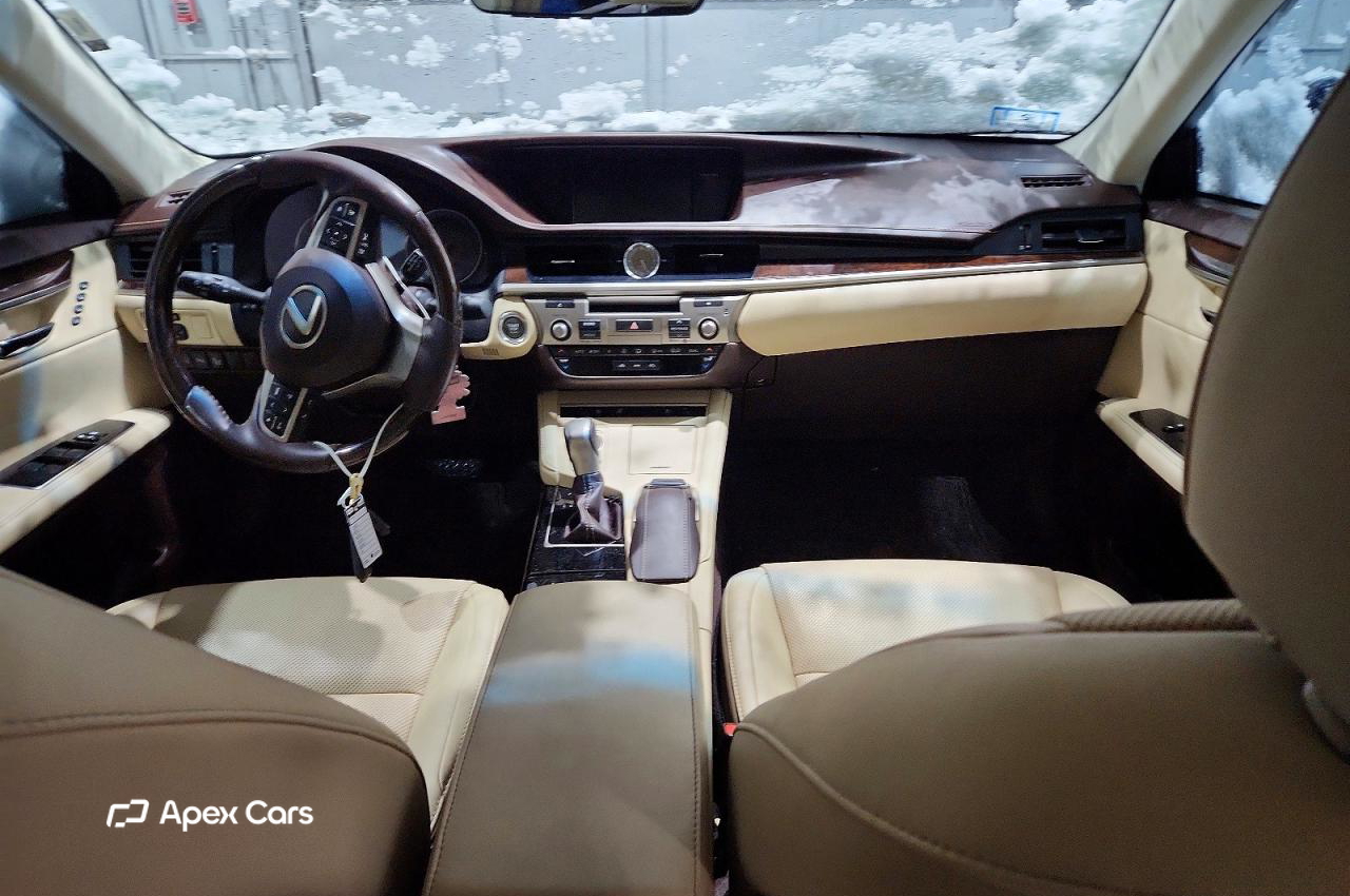 Lexus ES 2018
