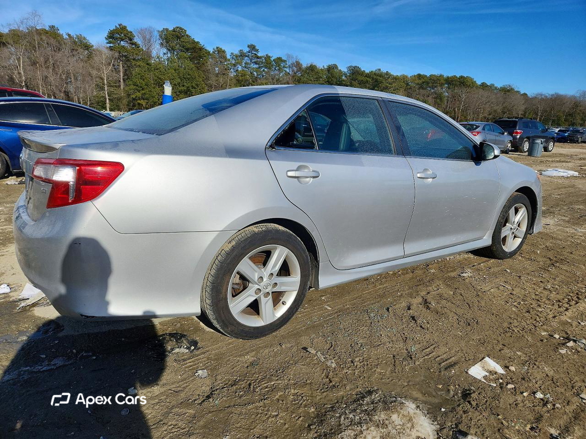 Toyota Camry 2012