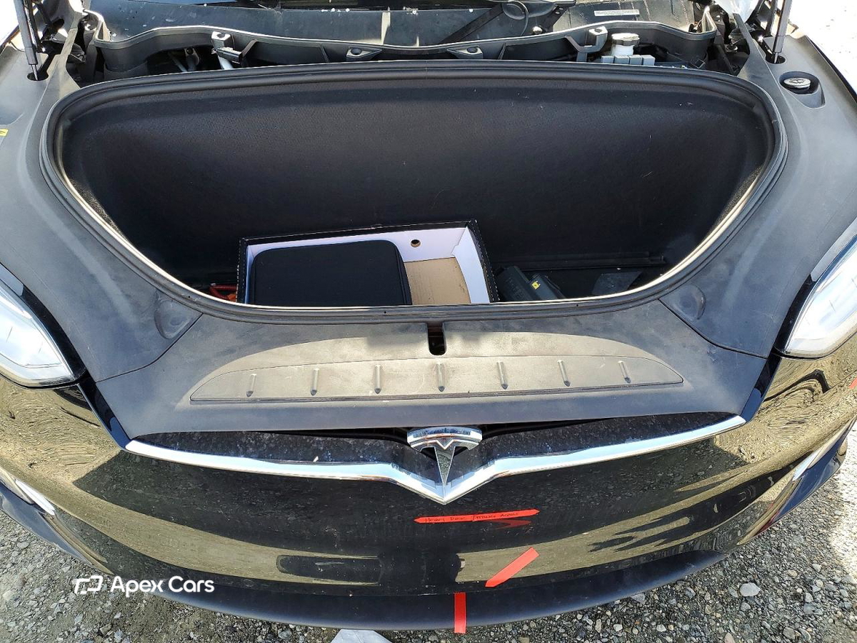 Tesla Model X 2018