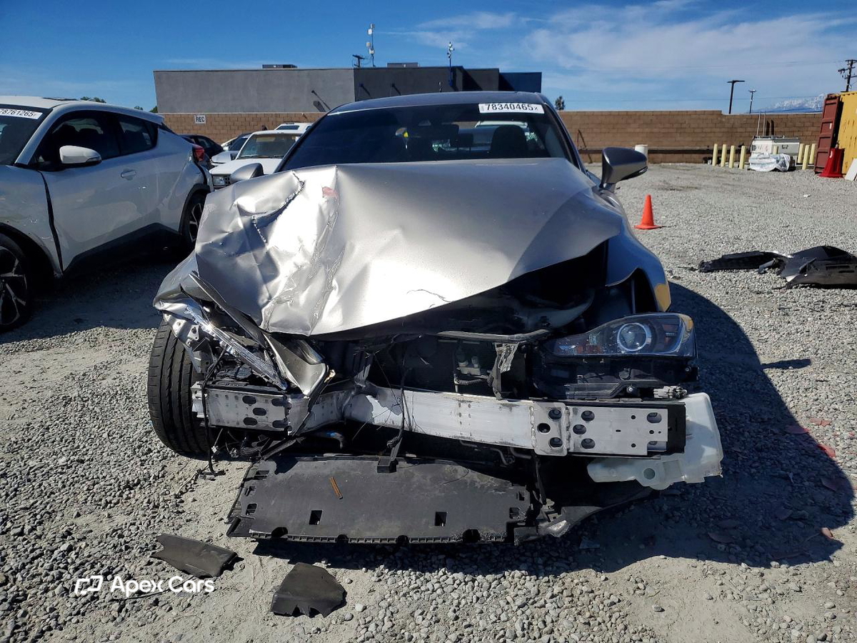 Lexus IS 2019