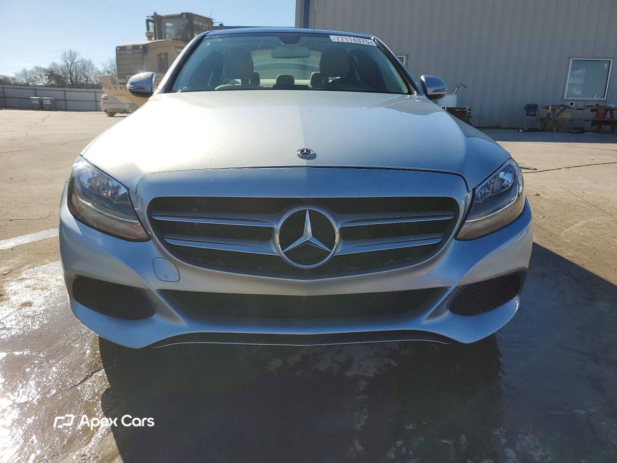 Mercedes-Benz  2018