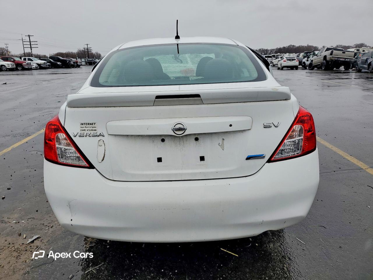 Nissan Versa 2014