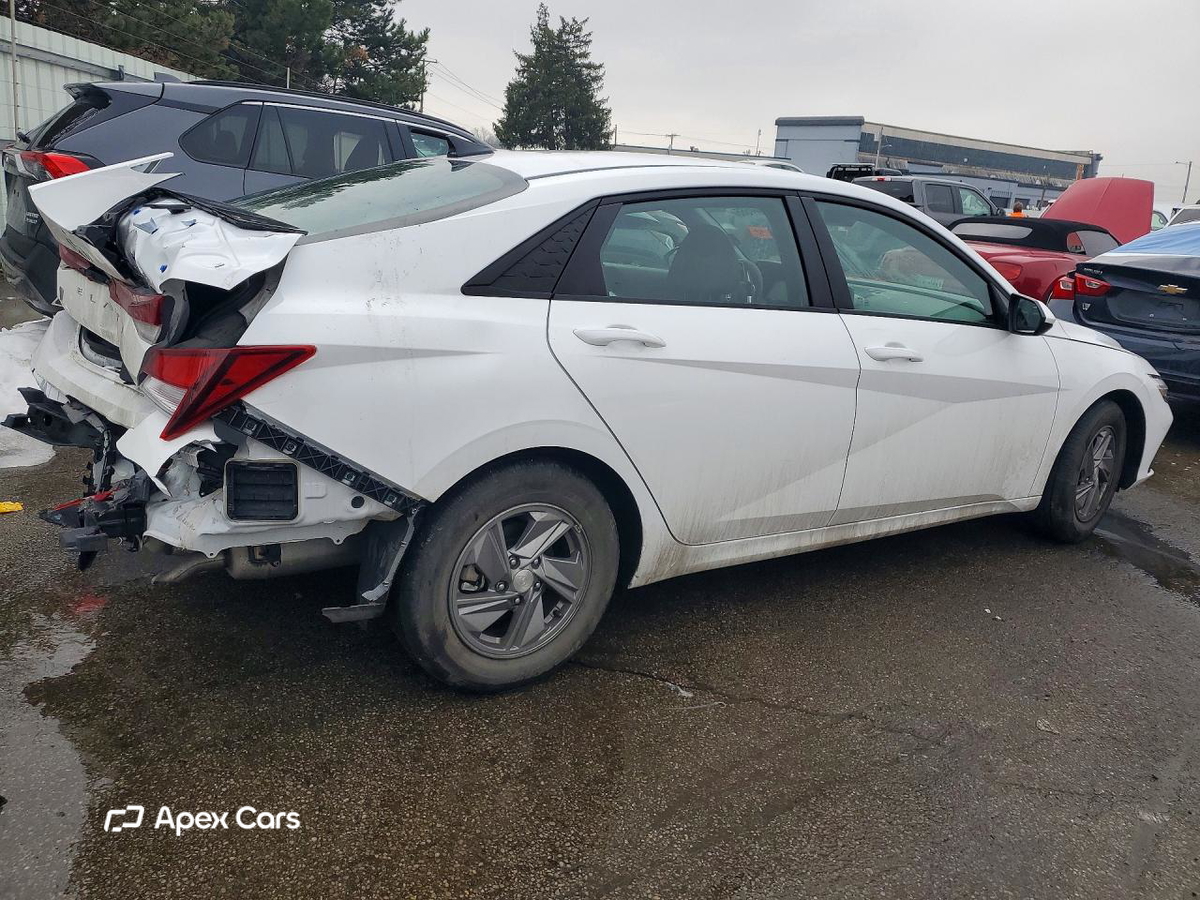 Hyundai Elantra 2025
