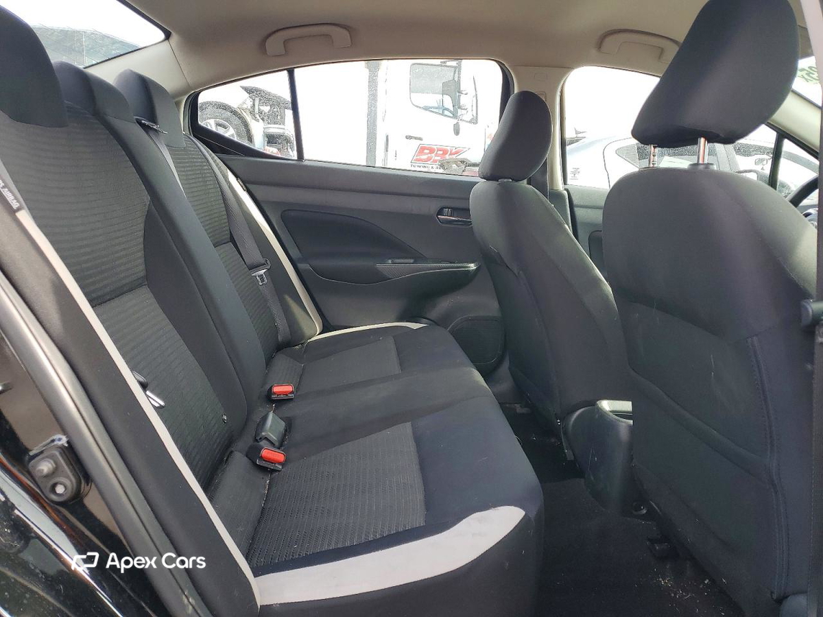 Nissan Versa 2021