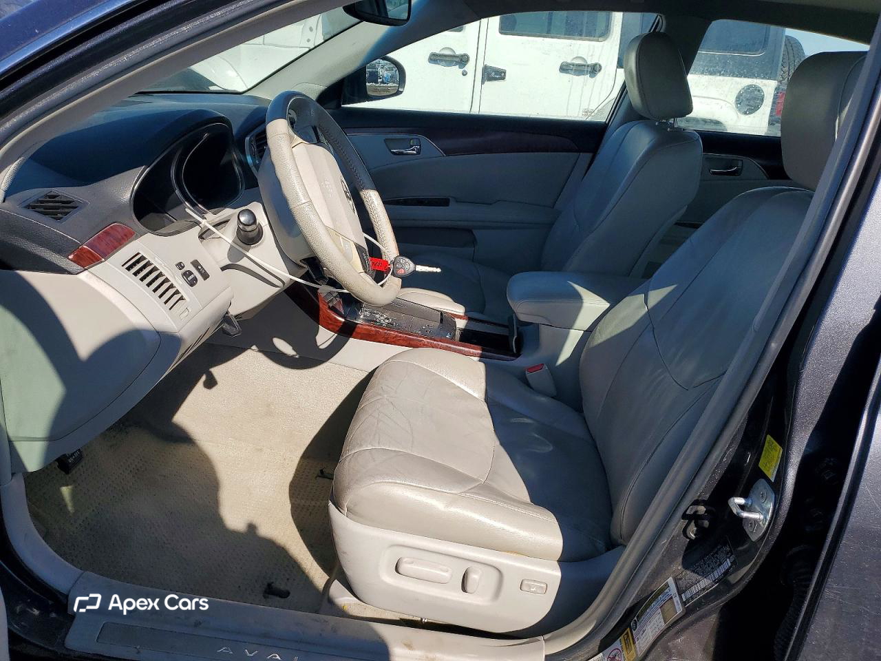 Toyota Avalon 2011