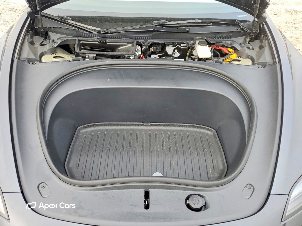 Tesla Model 3 2025