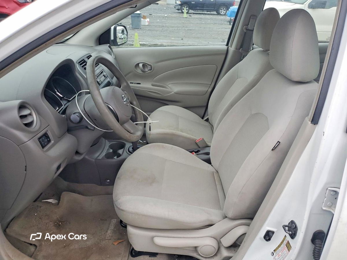 Nissan Versa 2012