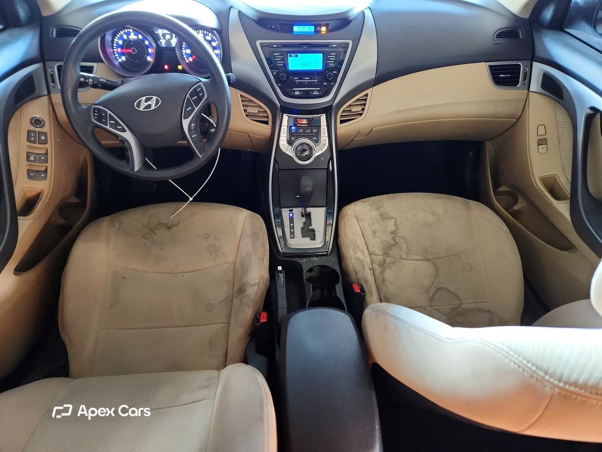 Hyundai Elantra 2013