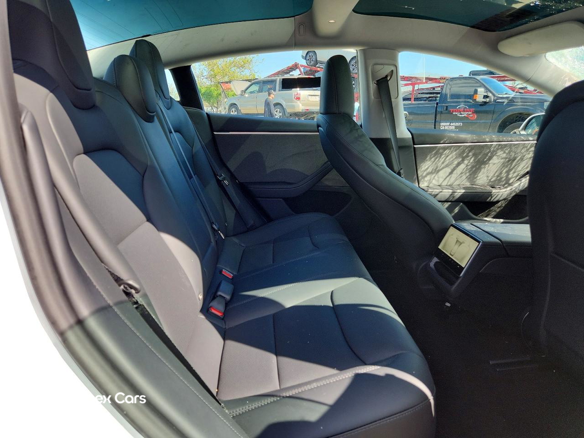 Tesla Model 3 2025