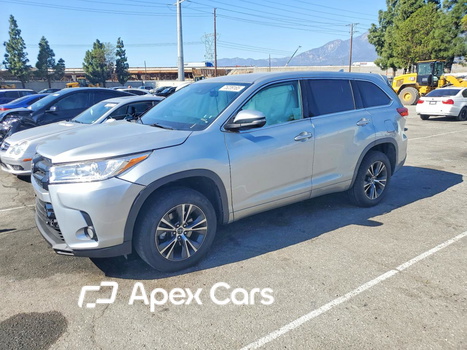 Toyota Highlander 2018 - Image 1 of 13