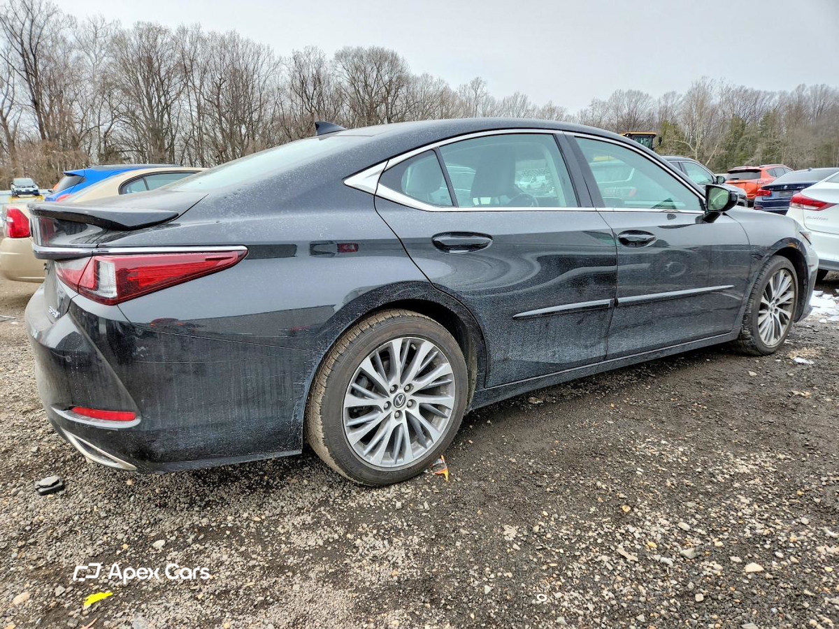 Lexus ES 2020