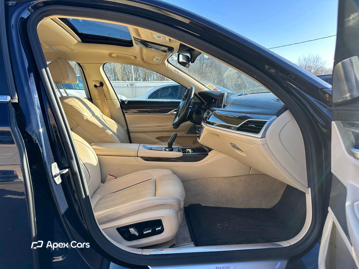 BMW Series 7 2020