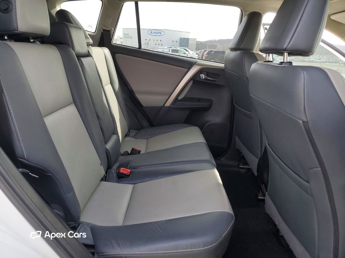 Toyota RAV 4 2015