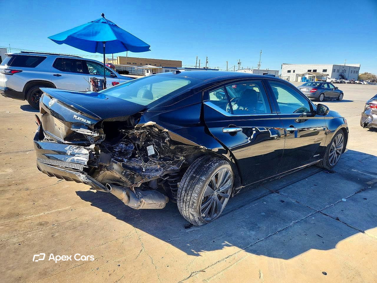 Nissan Altima 2019