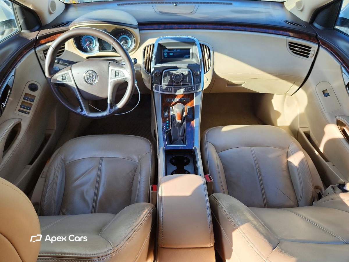 Buick LaCrosse 2011