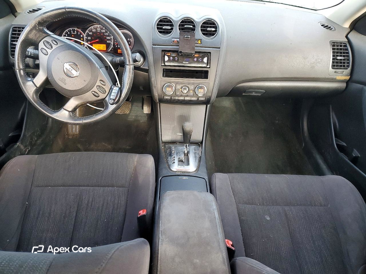 Nissan Altima 2011