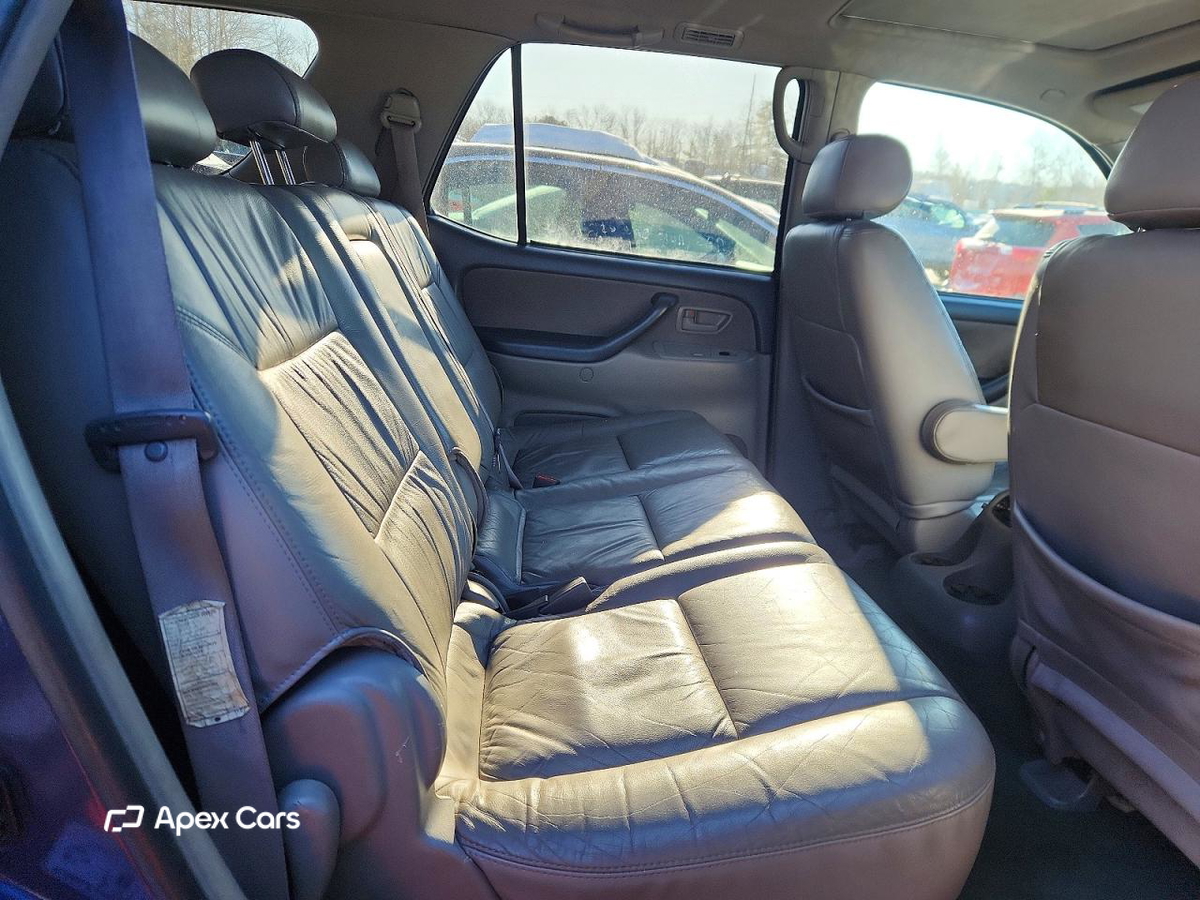 Toyota Sequoia 2004