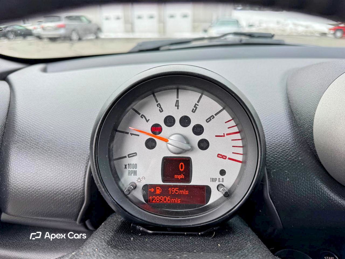 MINI Cooper 2011