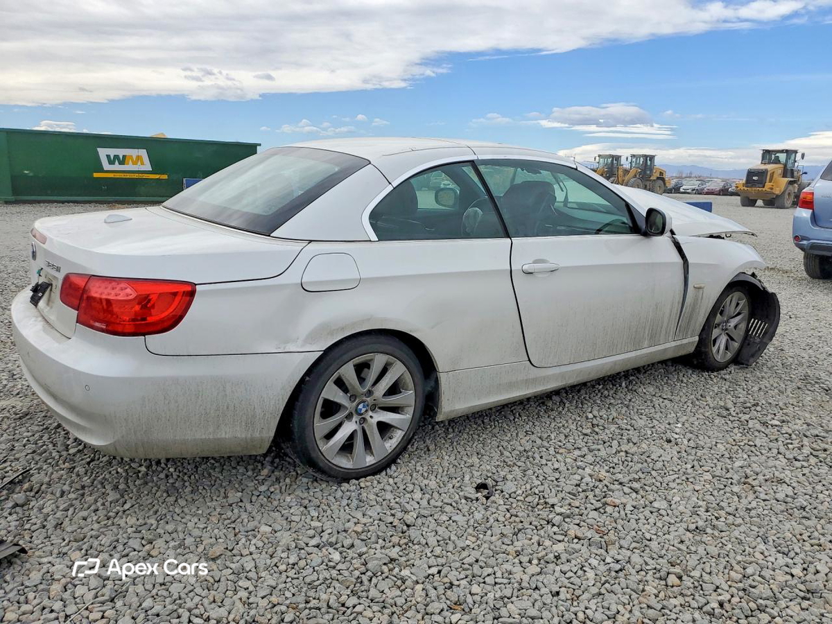 BMW Series 3 2011