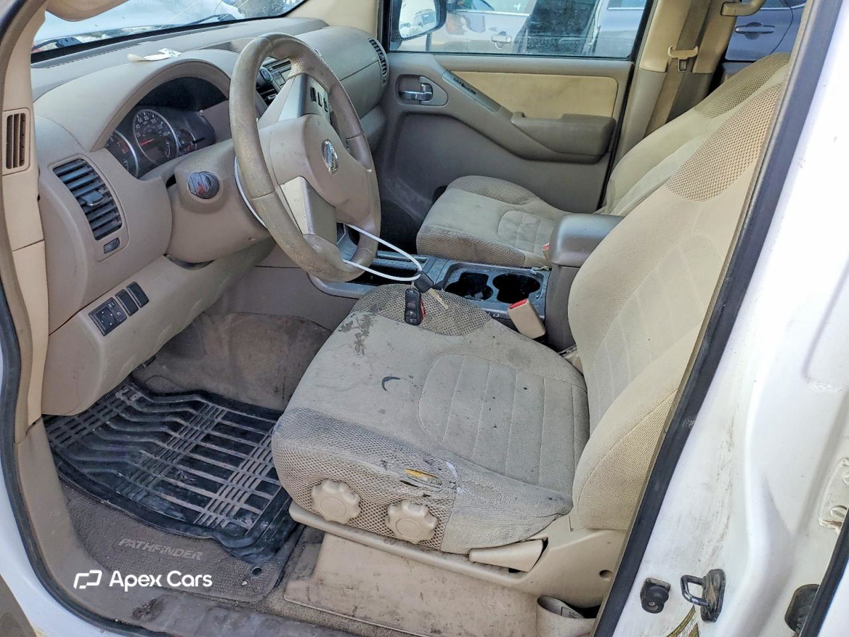 Nissan Pathfinder 2011