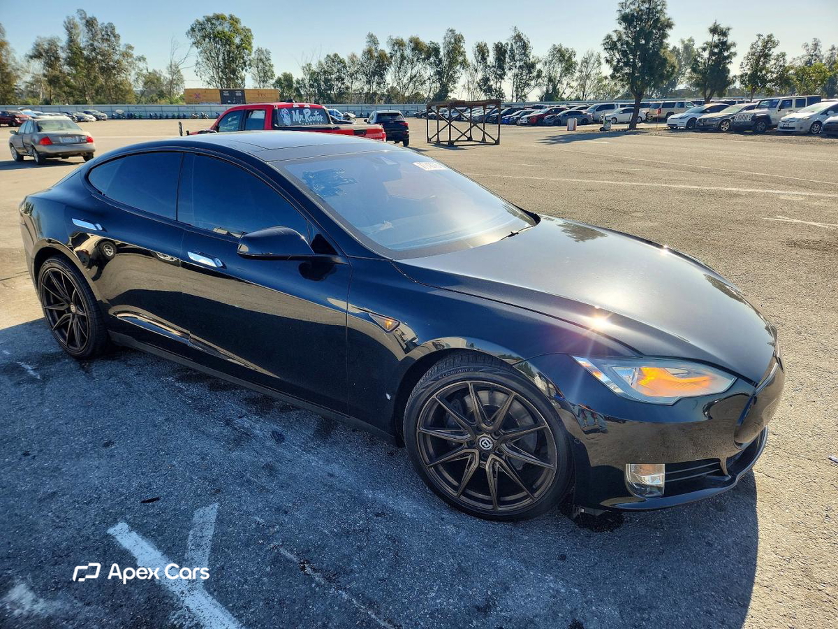 Tesla Model S 2016