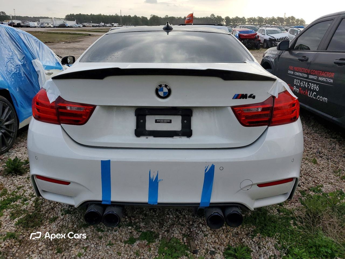 BMW M4 2015