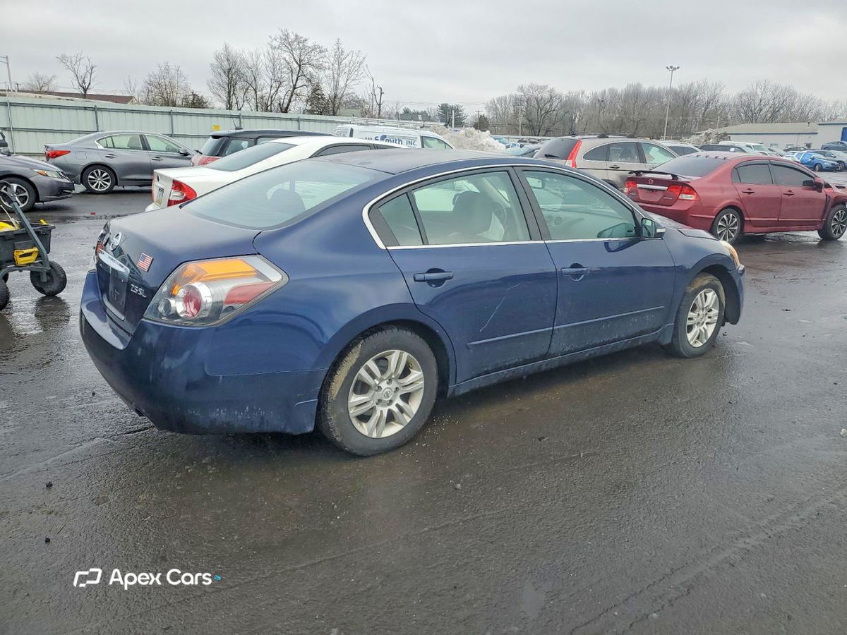 Nissan Altima 2012