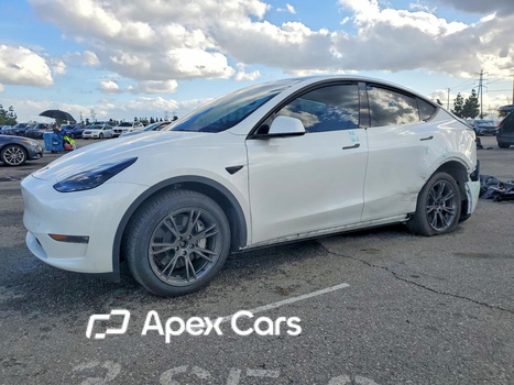 Tesla Model Y 2024 - Image 1 of 14